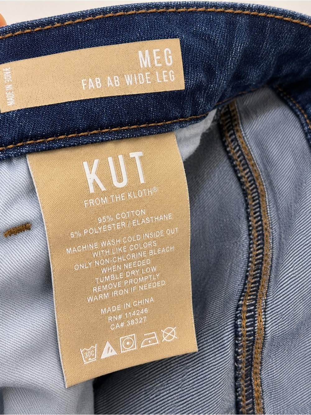 KUT From The Kloth Meg Fab Ab Wide Leg Jeans Size 6 Medium Wash Raw Hem - Picture 4 of 4